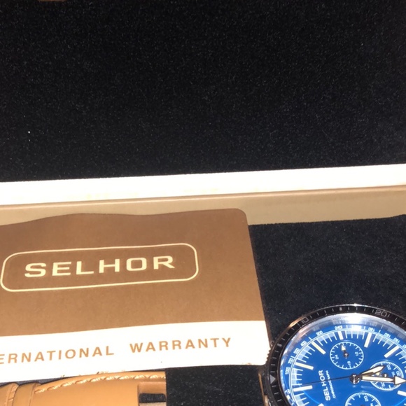 Watch - Picture 2 of 2